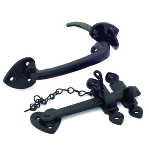 Black Cast Thumblatch Set with Chain_Case_Study_The_Hawthorns_Yorkshire_Agricultural_Hardware_33321_1